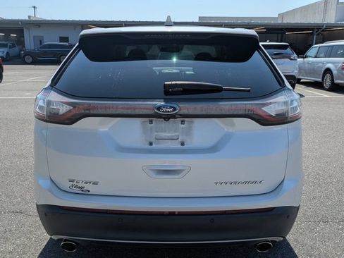 Used 2018 Ford Edge Titanium w/ Equipment Group 301A FWD image 4