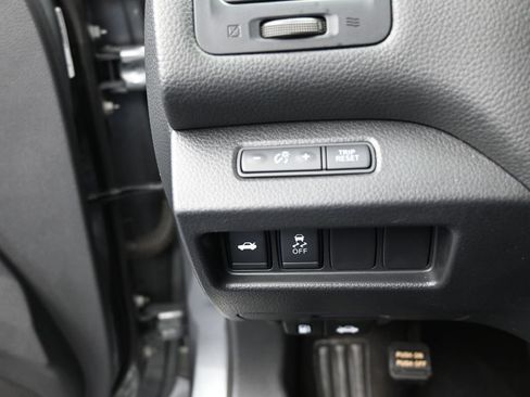 Used 2018 Nissan Altima 2.5 SR w/ SR Midnight Edition image 34