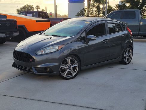 Used 2019 Ford Fiesta ST FWD image 1