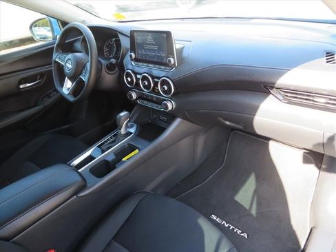 Used 2024 Nissan Sentra SV image 11