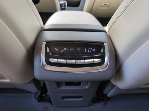 Used 2021 Cadillac XT6 Premium Luxury FWD image 23