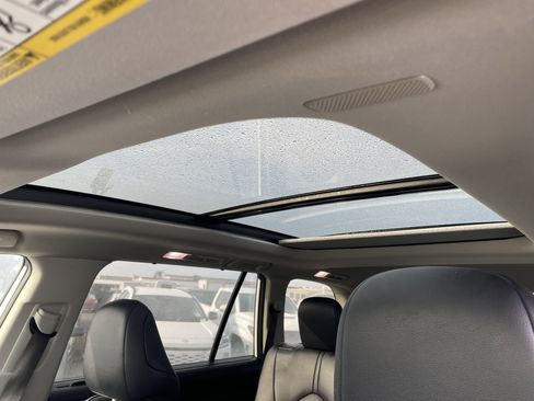 Used 2025 Toyota Grand Highlander AWD image 8