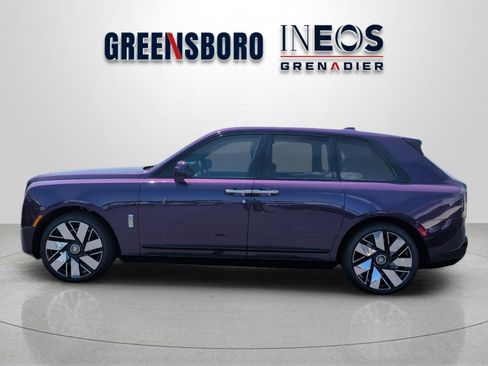 Used 2025 Rolls-Royce Cullinan AWD/4WD image 2