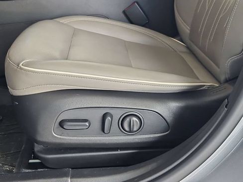 Used 2025 Buick Envista Avenir FWD image 22