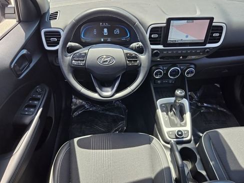 Certified 2025 Hyundai Venue Limited image 12