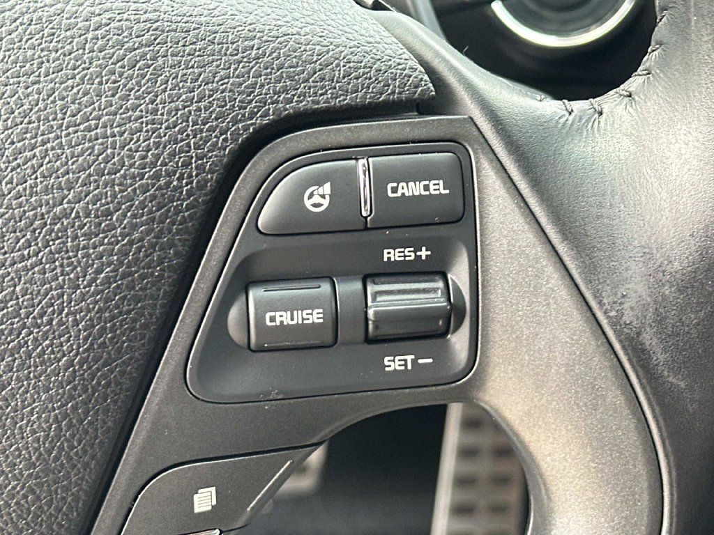 Used 2016 Kia Forte SX FWD image 17