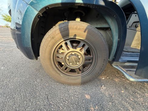 Used 2023 RAM ProMaster 3500 w/ Premium Appearance Group image 26