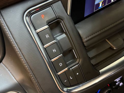 Used 2023 Chevrolet Tahoe High Country w/ Premium Package 2 image 30