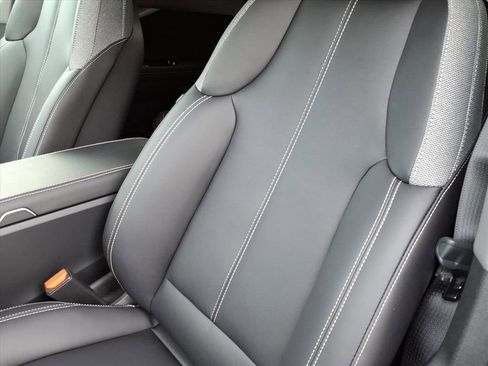 New 2026 Cadillac Optiq Luxury 1 image 14