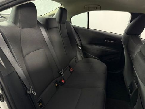 Used 2021 Toyota Corolla LE FWD image 16