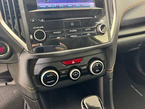 Used 2021 Subaru Crosstrek 2.0i Premium w/ Moonroof Package image 18