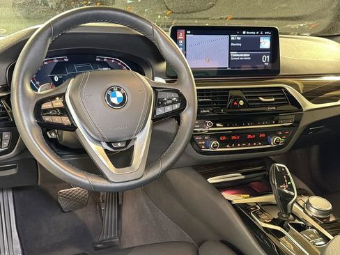 Used 2023 BMW 540i xDrive w/ Premium Package AWD/4WD image 15
