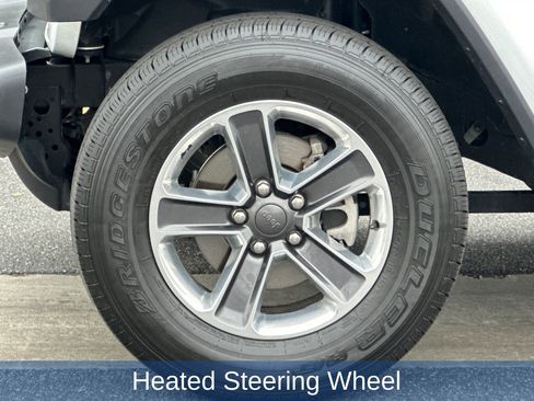 Used 2021 Jeep Wrangler Unlimited Sahara image 32