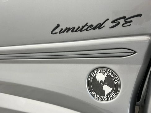 Used 2021 Chevrolet Express 3500 LS w/ Chrome Appearance Package RWD image 8