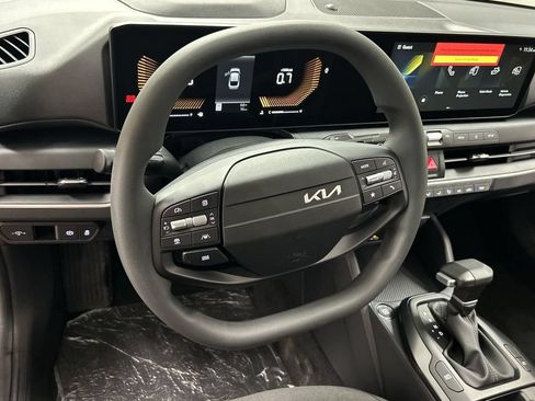 New 2026 Kia K4 FWD image 10