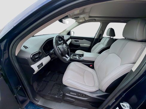 Certified 2024 Honda Pilot Touring image 19