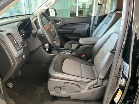 Used 2022 Chevrolet Colorado Z71 w/ Safety Package RWD image 3