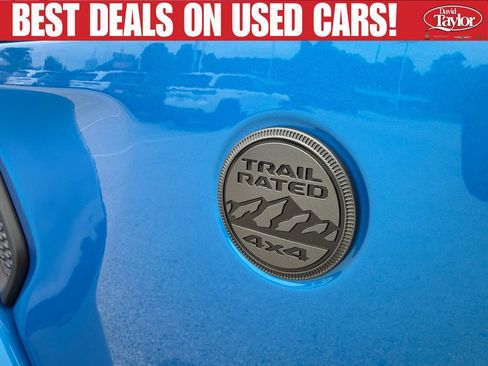 Used 2025 Jeep Gladiator Sport AWD/4WD image 43