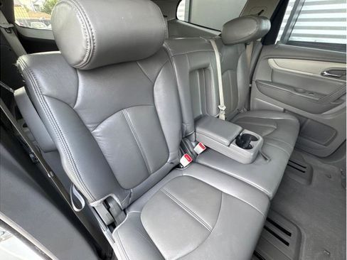 Used 2014 Chevrolet Traverse LS image 19