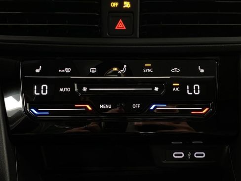 New 2025 Volkswagen Jetta SE image 22