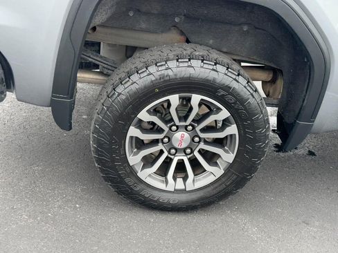 Used 2021 GMC Sierra 1500 AT4 w/ AT4 Preferred Package AWD/4WD image 5
