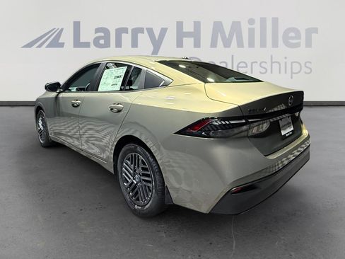 New 2026 Nissan Sentra SV image 3