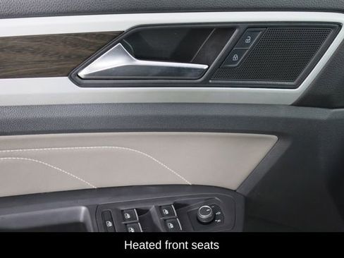 Used 2021 Volkswagen Atlas SE image 19