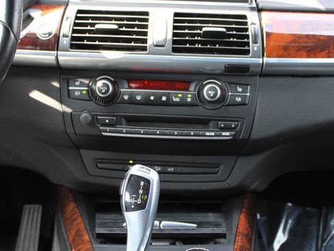 Used 2013 BMW X5 xDrive50i image 12