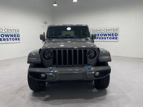 Used 2023 Jeep Wrangler Unlimited Sahara AWD/4WD image 3