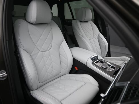 New 2026 BMW X5 sDrive40i image 29