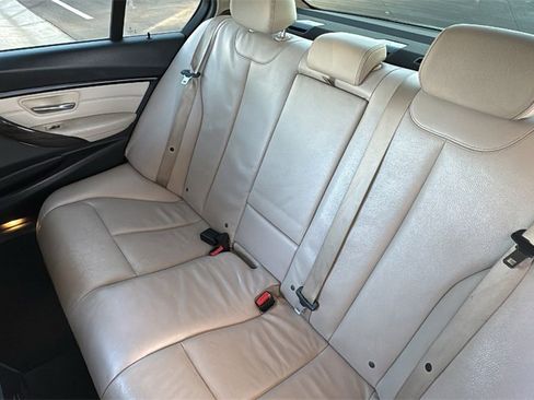 Used 2017 BMW 320i Sedan image 23