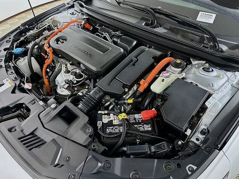 Used 2025 Honda Accord Sport image 30