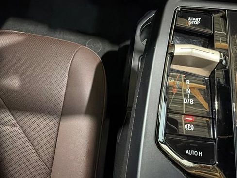 Certified 2025 BMW iX xDrive50 AWD/4WD image 39
