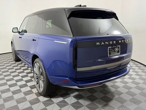 New 2026 Land Rover Range Rover Long Wheelbase SE AWD/4WD image 3
