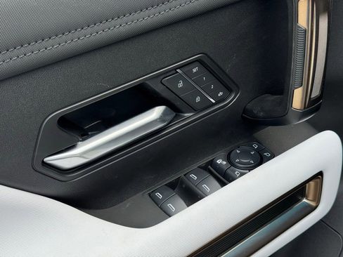 New 2025 GMC Hummer EV 3X w/ LPO, Illumination Package image 19