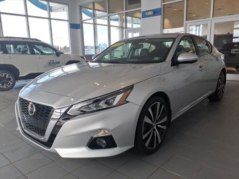 Used 2019 Nissan Altima 2.5 Platinum image 8