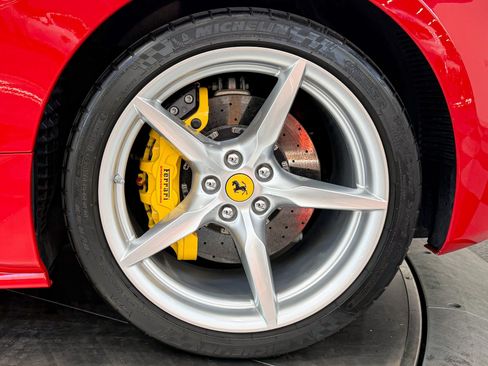 Used 2018 Ferrari 488 Spider RWD image 11