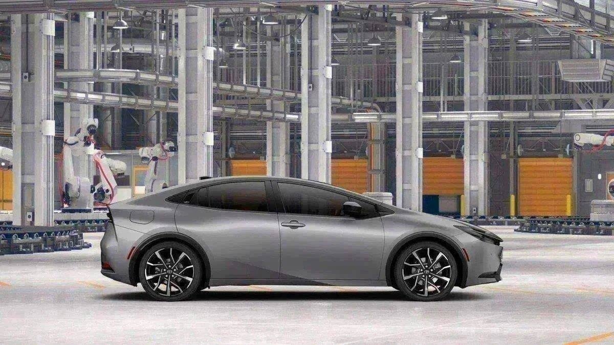 New 2027 Toyota Prius Plug-In Hybrid FWD image 34
