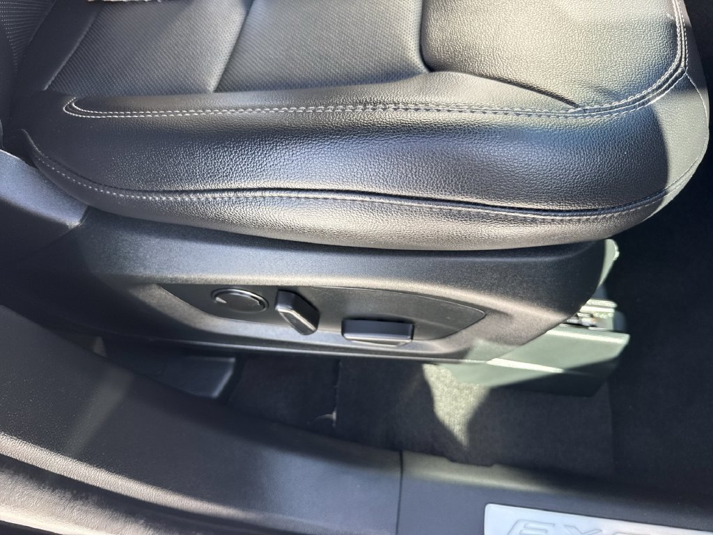 Used 2023 Ford Explorer Limited w/ Limited Technology Package RWD image 45