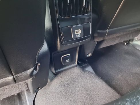 Used 2025 Jeep Compass Limited AWD/4WD image 24