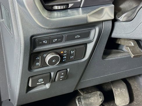 Used 2021 Ford F150 Lariat w/ Max Trailer Tow Package image 10