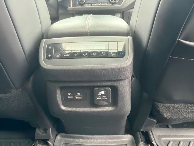 Used 2022 Nissan Pathfinder Platinum w/ Cargo Package FWD image 21