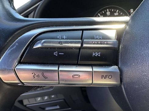 Used 2020 MAZDA MAZDA3 Hatchback w/ Preferred Package FWD image 32