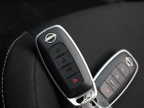 Used 2025 Nissan Sentra SV image 29