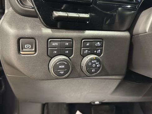 Used 2024 Chevrolet Silverado 1500 ZR2 w/ Technology Package image 15