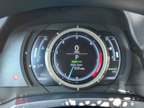 Used 2017 Lexus IS 350 F Sport w/ F Sport Package RWD image 27