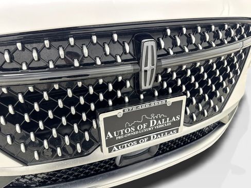 Used 2025 Lincoln Nautilus Reserve AWD/4WD image 25