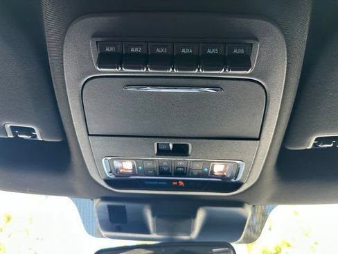 Used 2025 Ford F150 Raptor AWD/4WD image 31