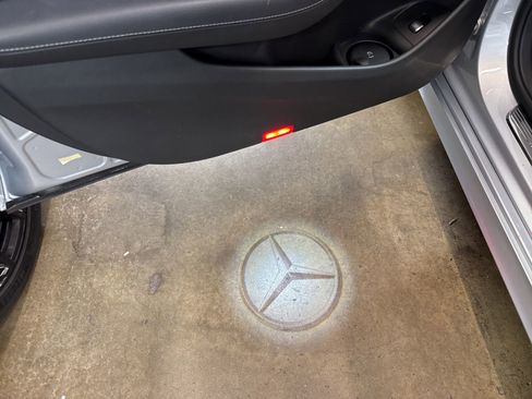 Used 2022 Mercedes-Benz E 350 Sedan image 10