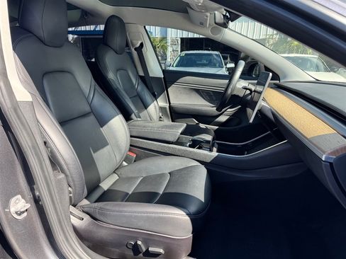 Used 2018 Tesla Model 3 RWD image 14